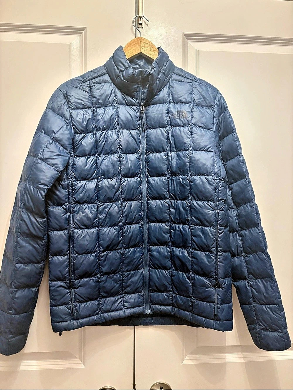 The North Face ThermoBall Eco Men's Blue Puffer Jacket Small Like New